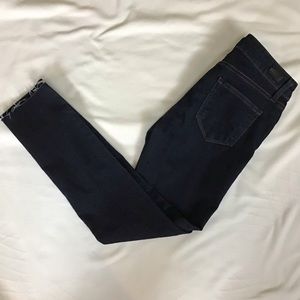 Paige, Sz 26, skyline skinny mid rise, dark blue